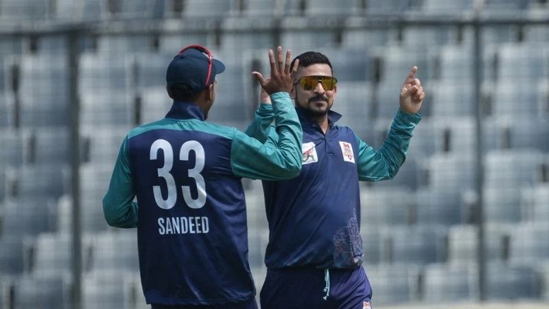 নিষেধাজ্ঞা কাটিয়ে মাঠে ফিরেই জয় পেলেন নাসির হোসেন