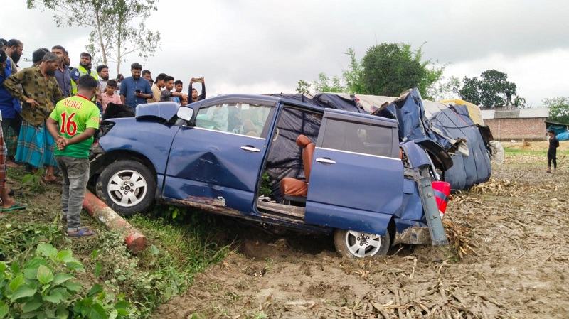 দিনাজপুরে ট্রাক-মাইক্রোবাস সংঘর্ষে ৪ জন নিহত