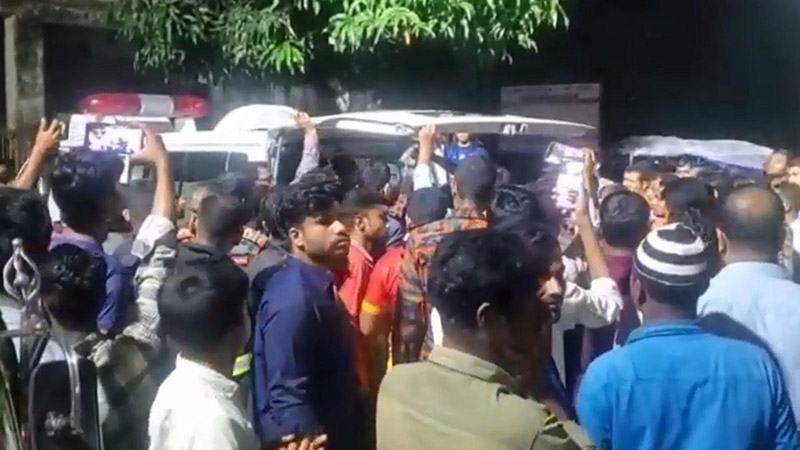 কুড়িগ্রামে বাস ও মাইক্রোবাসের সংঘর্ষে শিশুসহ নিহত ৩