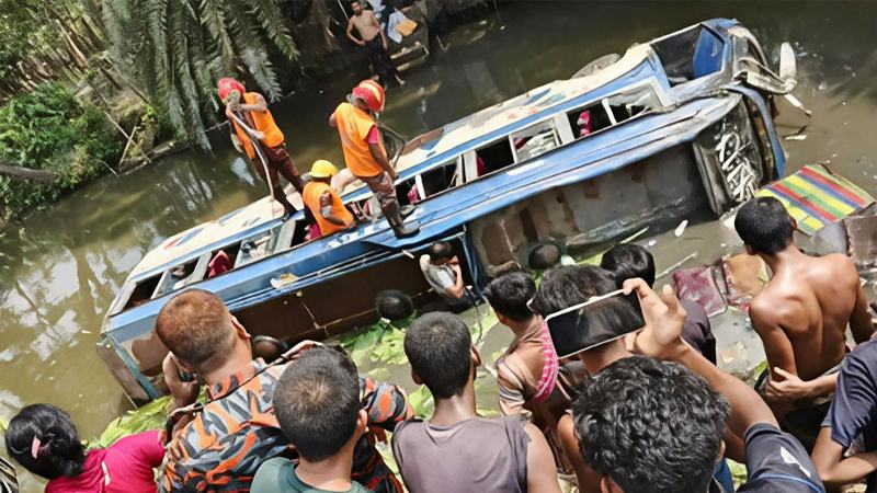 ঈদযাত্রার ১৩ দিনে ঝরেছে ৩০৬ প্রাণ: রোড সেফটি ফাউন্ডেশন