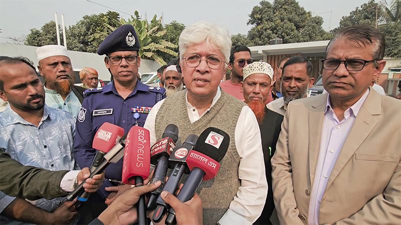 নির্বাচনী প্রচারণায় প্রার্থীদের নিরাপত্তা নিশ্চিতে সতর্ক সরকার: আদিলুর রহমান খান