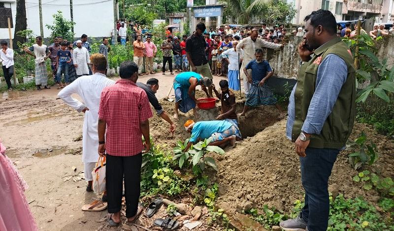 লক্ষ্মীপুরে দাফনের ১৪ মাস পর কৃষকদল নেতার মরদেহ উত্তোলন