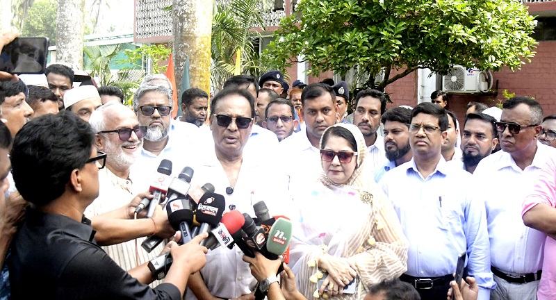সরকারি প্রতিষ্ঠানে নবায়নযোগ্য জ্বালানির ব্যবহার বাড়ানোর আহ্বান মন্ত্রীর