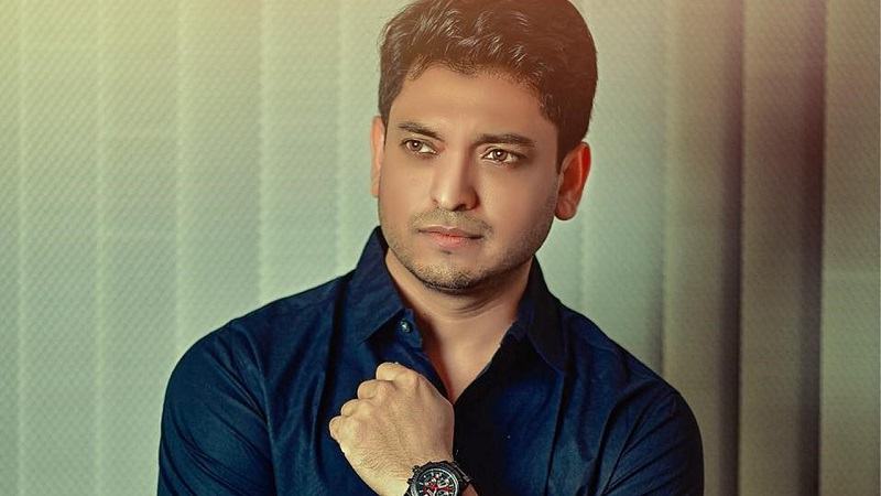 গুলিতে আহত অভিনেতা আজাদ