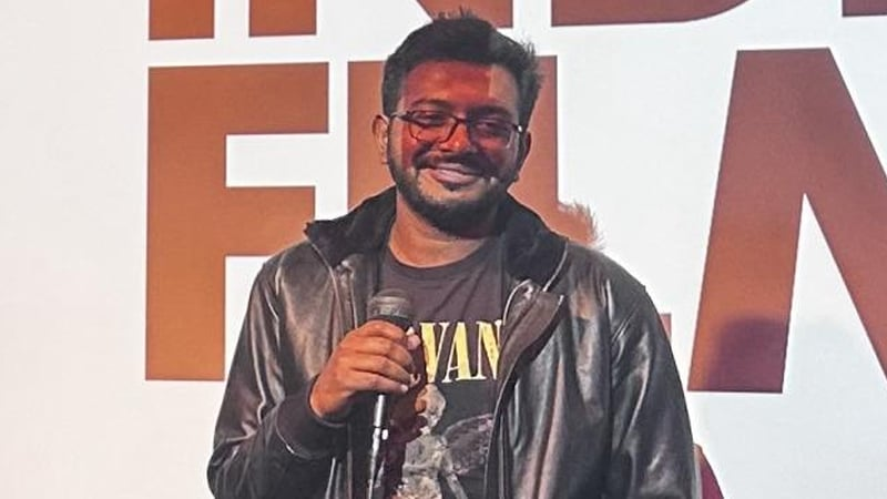 দেশের গল্প নিয়ে বিশ্বমঞ্চে আজিজুল হাসান সূর্য