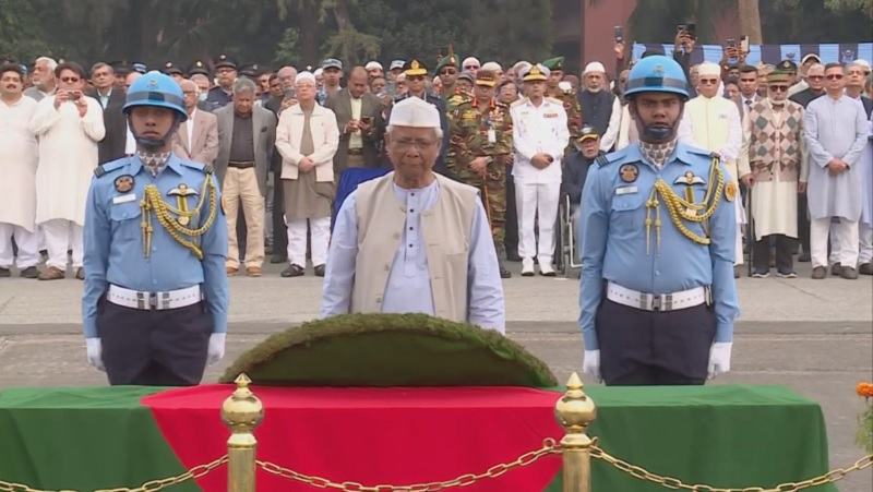 এ কে খন্দকারের জানাজা অনুষ্ঠিত, প্রধান উপদেষ্টার শ্রদ্ধা