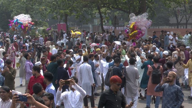রাজধানীর আগারগাঁওয়ে ঈদ আনন্দ মিছিল
