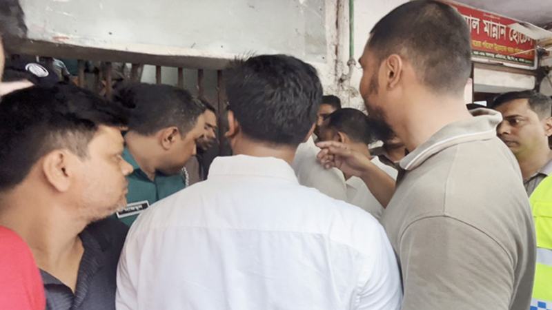 জাসদ কার্যালয় থেকে আটক শতাধিক