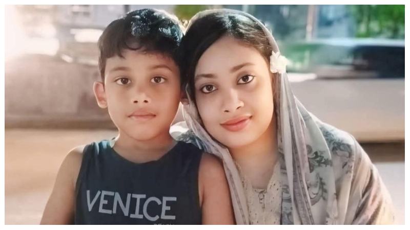 মা আফসানা প্রিয়ার জন্য অপেক্ষা করছে ছোট্ট ওহি