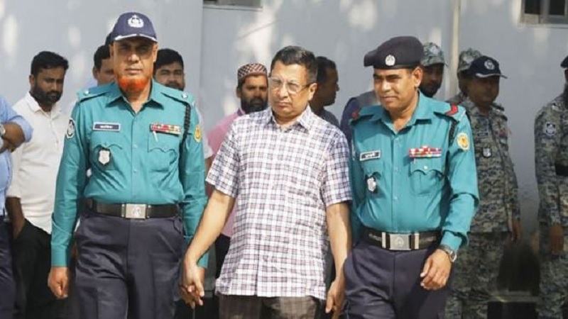 ট্রাইব্যুনালে হাজির রাজসাক্ষী সাবেক আইজিপি মামুন