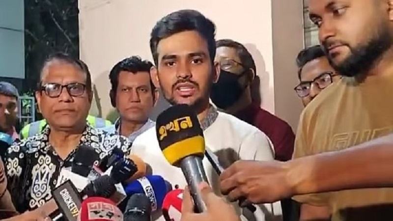 এভারকেয়ারে তামিম, দেখতে গেলেন ক্রীড়া উপদেষ্টা