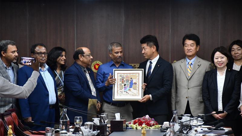 আসিফ নজরুলের সঙ্গে জাপানিজ পার্লামেন্টারিয়ান লীগের প্রতিনিধিদলের সাক্ষাৎ