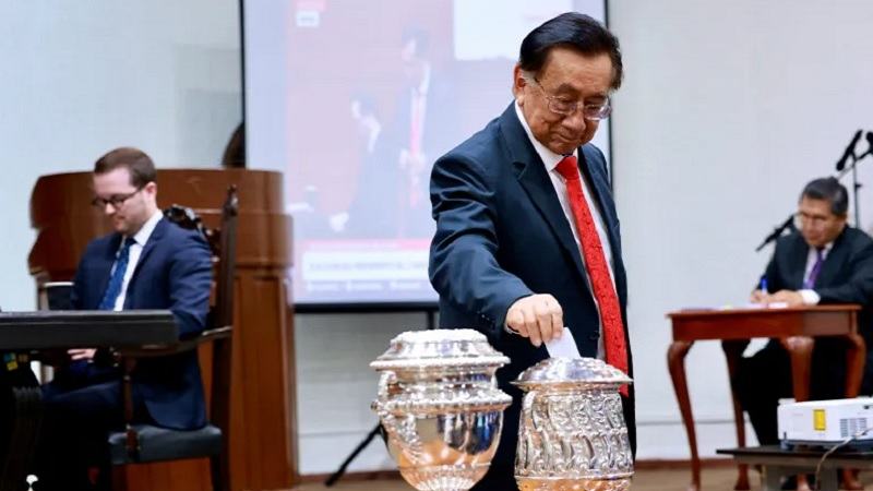 পেরুর নতুন অন্তর্বর্তী প্রেসিডেন্ট হোসে মারিয়া বলকাজার