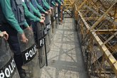 বিডিআর পরিবারের সদস্যদের শাহবাগ অবরোধ