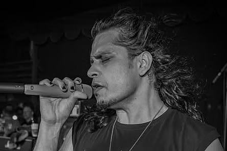 র‍াস্টফ ব্যান্ডের ভোকাল আহরার মাসুদ মারা গেছেন