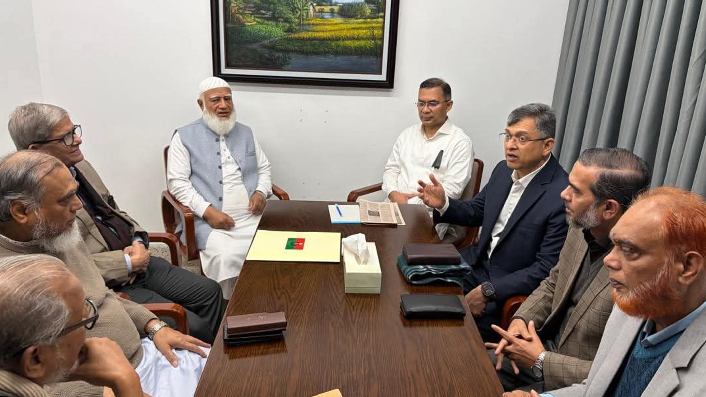তারেক রহমানকে সমবেদনা জানাতে বিএনপি কার্যালয়ে জামায়াত আমির