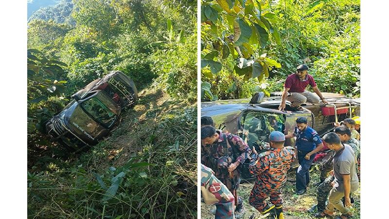 সাজেকে বিজিবির গাড়ি পাহাড়ের খাদে, আহত ২