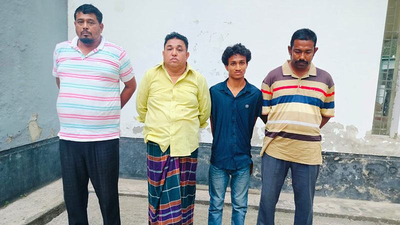 বাগেরহাটে মুক্তিপণের দাবিতে জিম্মি শ্রীলংকার ৩ নাগরিক উদ্ধার, আটক ৪
