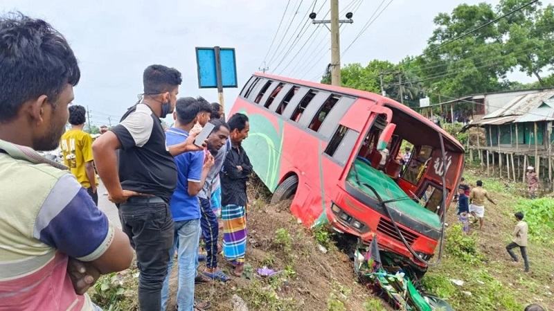 ভালুকায় সড়ক দুর্ঘটনায় নারীসহ নিহত ২