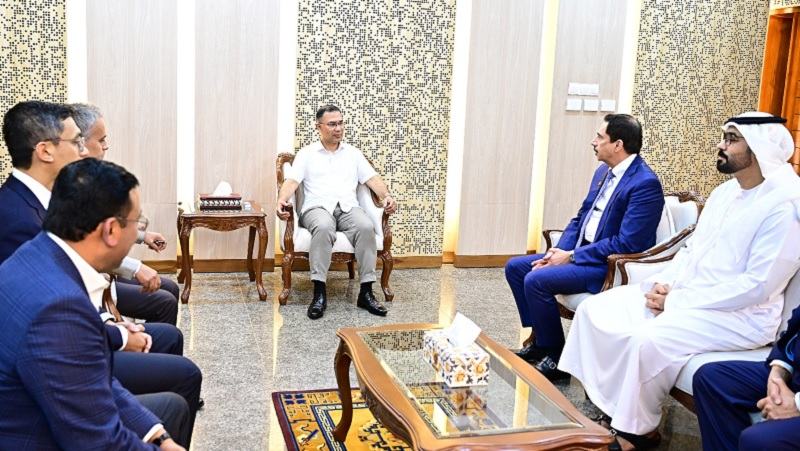 প্রধানমন্ত্রীর সঙ্গে ডিপি ওয়ার্ল্ডের চেয়ারম্যানের সাক্ষাৎ