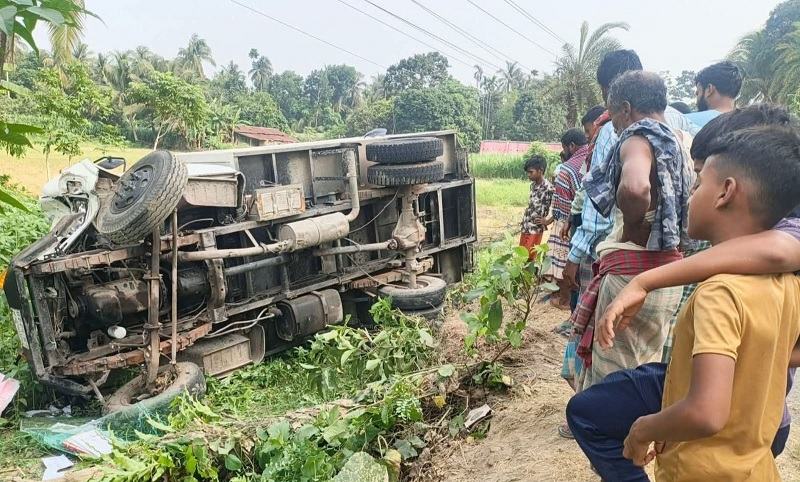 সাতক্ষীরায় কাভার্ডভ্যানের ধাক্কায় দুই মোটরসাইকেল আরোহী নিহত