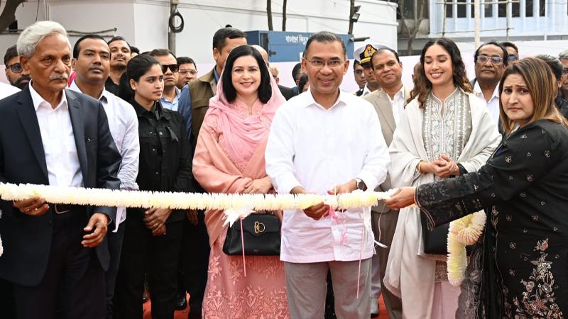 একুশে বইমেলা উদ্বোধন করলেন তারেক রহমান