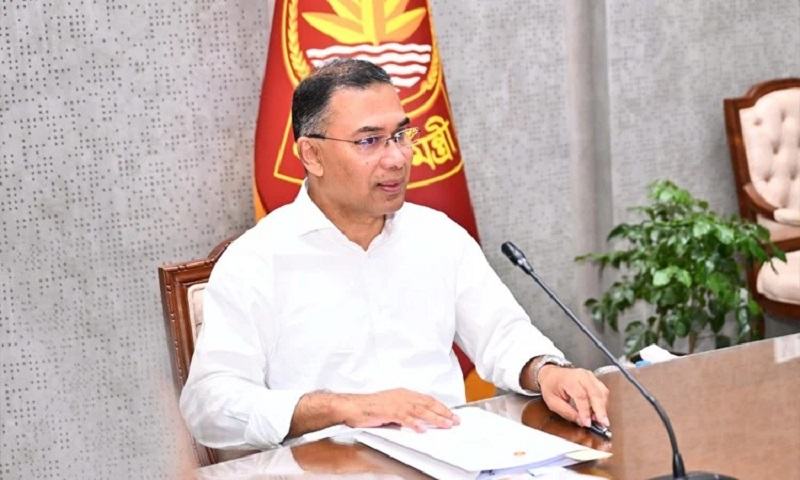 পলিথিন ও প্লাস্টিকের অনিয়ন্ত্রিত ব্যবহার বন্ধে কঠোর হওয়ার নির্দেশ প্রধানমন্ত্রীর