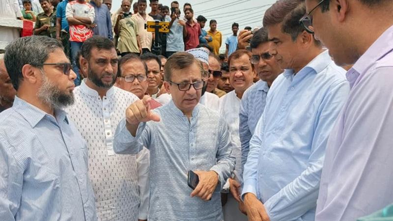 জ্বালানির পরিস্থিতি সামাল দিতে প্রয়োজনীয় ব্যবস্থা নেয়া হচ্ছে: বাণিজ্যমন্ত্রী