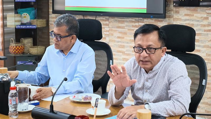 ব্যবসার প্রক্রিয়া সহজ করতে বিনিয়োগবান্ধব সেবা নিশ্চিতের ওপর গুরুত্বারোপ বাণিজ্যমন্ত্রীর