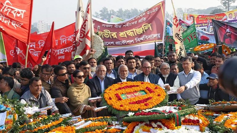 বিজয় দিবসে স্মৃতিসৌধে বিএনপির শ্রদ্ধা নিবেদন