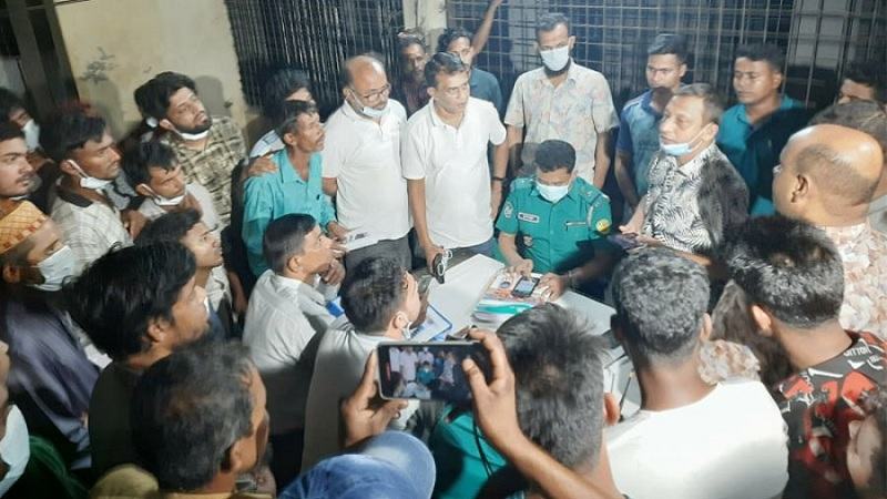 মিরপুরে অগ্নিকাণ্ডে নিহত ১৬ জনের মরদেহ স্বজনদের কাছে হস্তান্তর