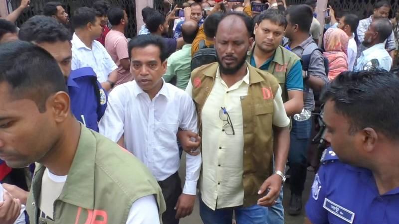 বরগুনায় বিএনপি অফিসে অগ্নিসংযোগের মামলায় ১২ আইনজীবীর জেল