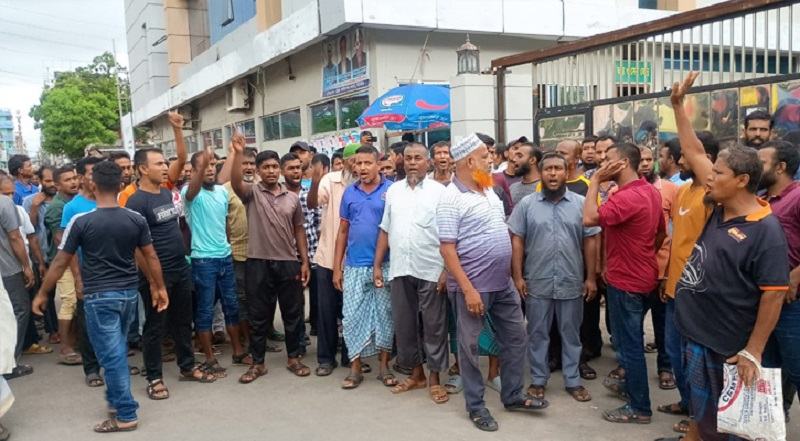 বরিশালে বেতন কাটার অভিযোগে পরিচ্ছন্নতা কার্যক্রম বন্ধ