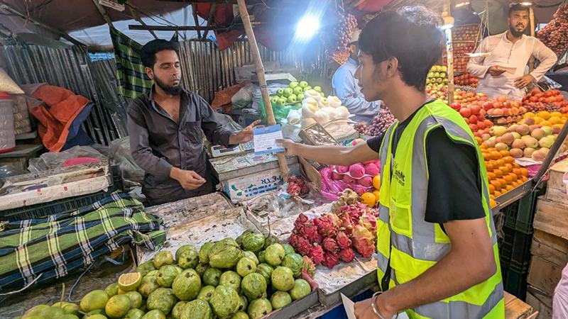 বরিশালে পলিথিন ব্যবহার বন্ধে প্রচারণা