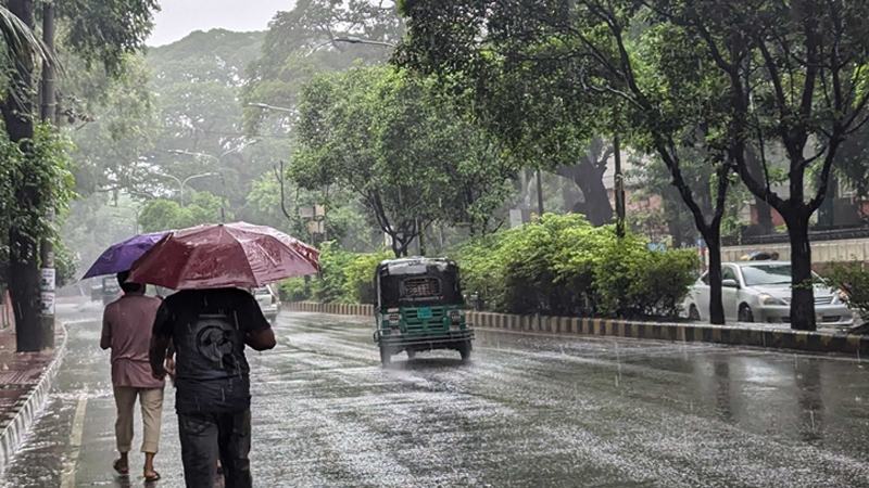 রাজধানীতে বজ্রসহ বৃষ্টির পূর্বাভাস