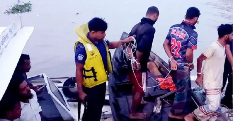 চাঁদপুরে ইলিশের প্রজনন মৌসুমে ১৮ জেলেকে আটক