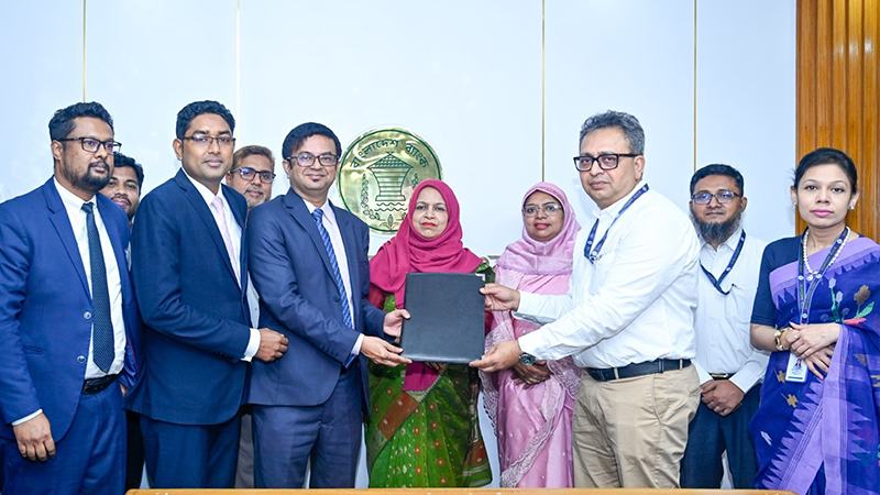 বাংলাদেশ ব্যাংকের ক্লাস্টার ফাইন্যান্সিং স্কিম বাস্তবায়নে ইউনাইটেড ফাইন্যান্সের চুক্তি স্বাক্ষর
