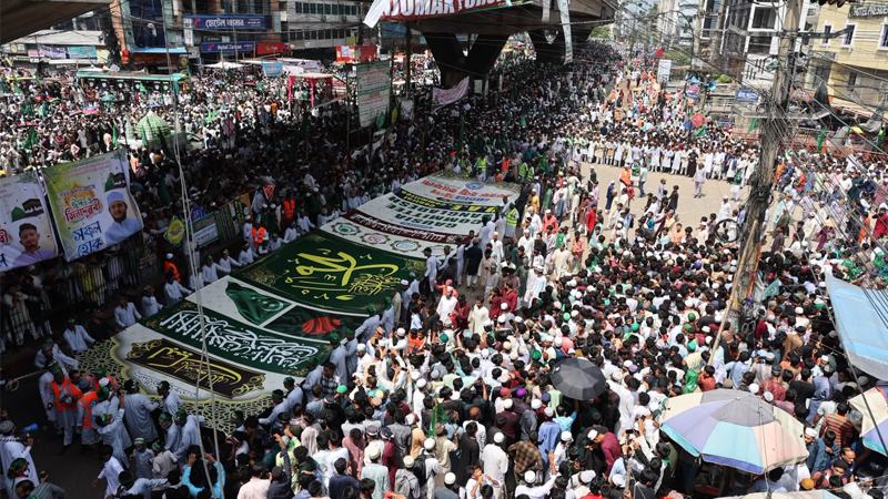 চট্টগ্রামে ঐতিহ্যবাহী জশনে জুলুসে ব্যাপক জনসমাগম