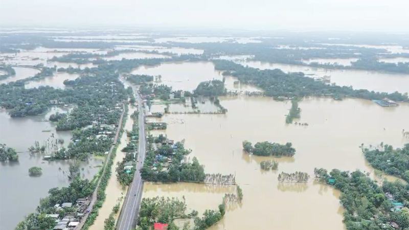 বন্যায় ৫০ জনের মৃত্যু, ক্ষতিগ্রস্ত প্রায় ৪ হাজার কিলোমিটার সড়ক