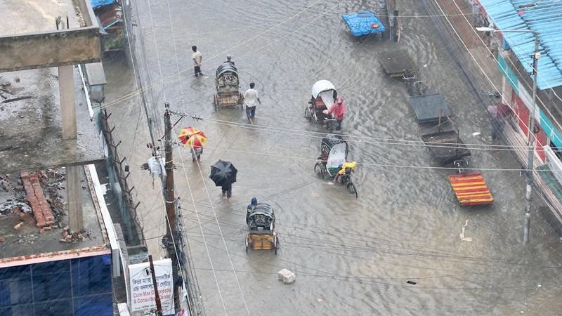 টানা বৃষ্টিতে চট্টগ্রাম নগরীতে জলাবদ্ধতা, চার সার্কেলে খোলা হয়েছে আশ্রয়কেন্দ্র