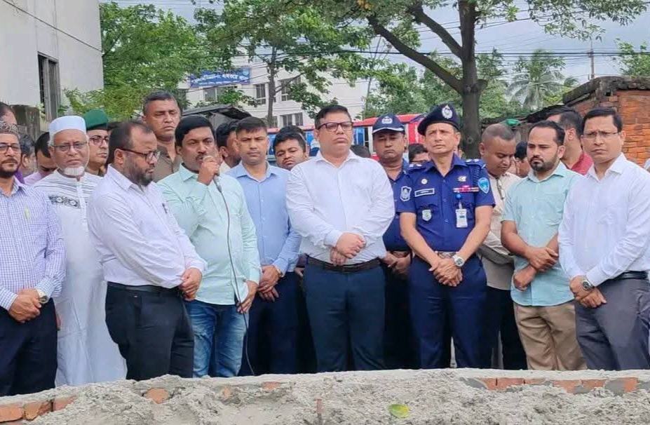 কুমিল্লায় ‘জুলাই শহীদ স্মৃতিস্তম্ভ’র ভিত্তিপ্রস্তর স্থাপন