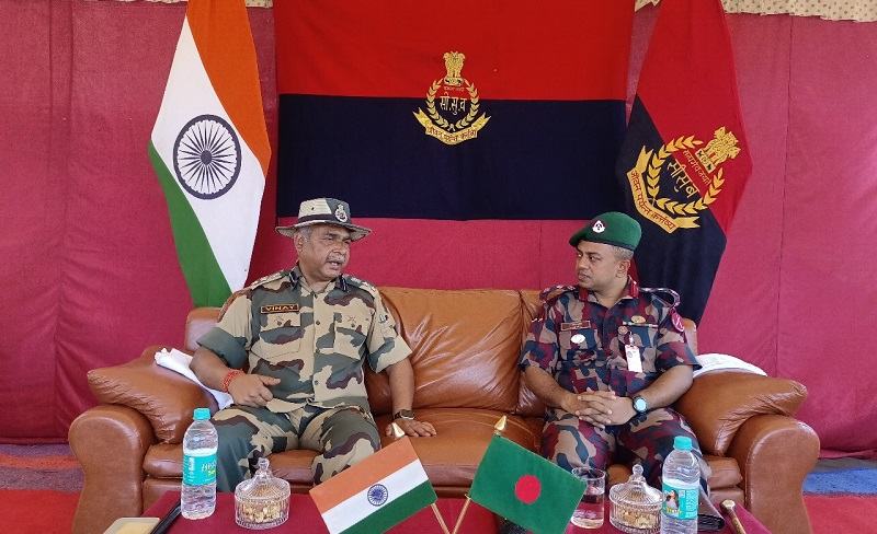 চুয়াডাঙ্গা সীমান্তে বিজিবি-বিএসএফ কমান্ডার পর্যায়ে সৌজন্য সাক্ষাৎ