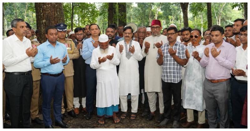 চুয়াডাঙ্গায় জুলাই অভ্যুত্থানে দুই শহীদের কবরে পুষ্পমাল্য অর্পণ