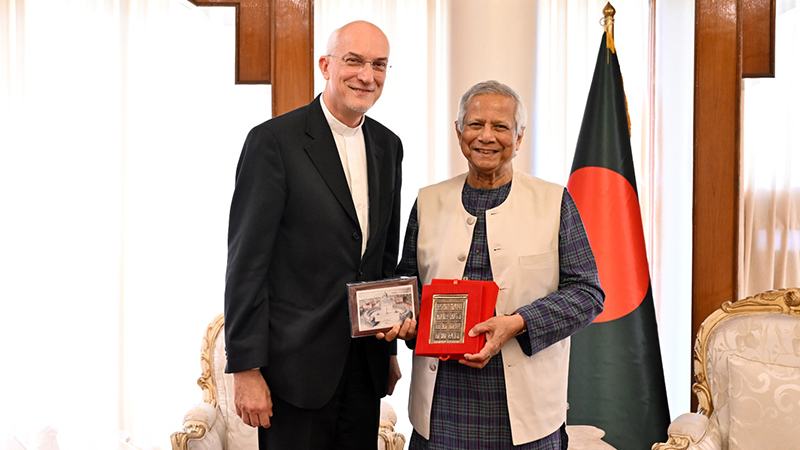 ভ্যাটিকান সিটিতে মানব ভ্রাতৃত্ব সম্পর্কিত বিশ্বসভায় আমন্ত্রিত প্রধান উপদেষ্টা