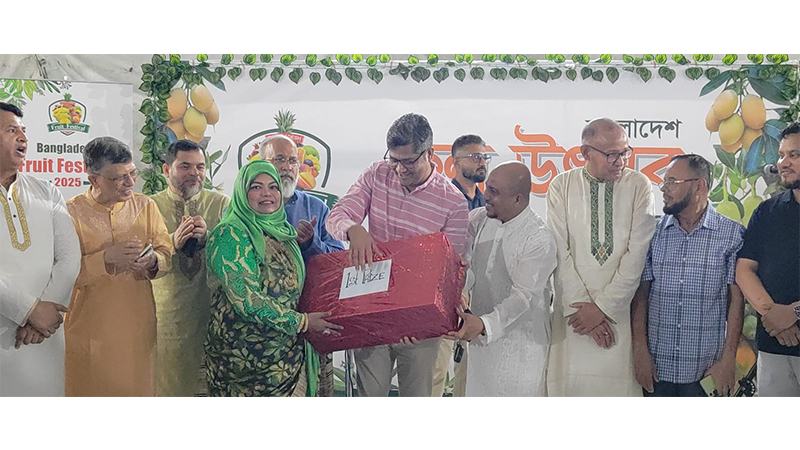 দুবাইয়ে ‘বাংলাদেশ ফল উৎসব ২০২৫’ অনুষ্ঠিত