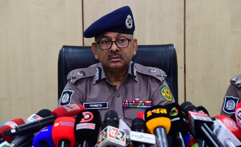 ঢাকায় ৩৭টি ঝুঁকিপূর্ণ ভোটকেন্দ্র থাকবে বডি ওর্ন ক্যামেরা: ডিএমপি কমিশনার