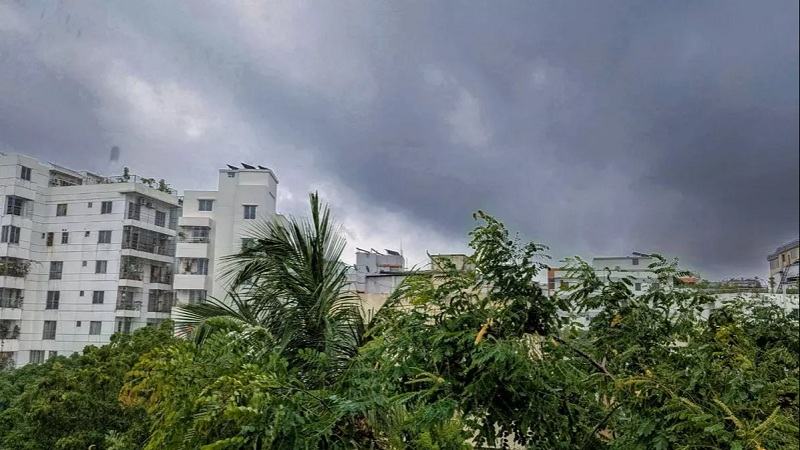 ঢাকা ও পার্শ্ববর্তী এলাকায় বজ্রবৃষ্টির আভাস