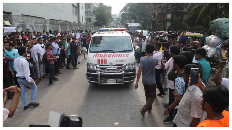 মৈত্রী হাসপাতাল থেকে ৭ জনকে বার্ন ইনস্টিটিউটে স্থানান্তর