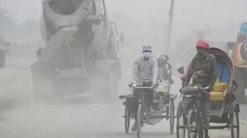 ছুটির দিনে ঢাকার বাতাস ‘সংবেদনশীলদের জন্য অস্বাস্থ্যকর’