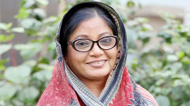 বড় পর্দা থেকে কেন অবসরে ডলি জহুর